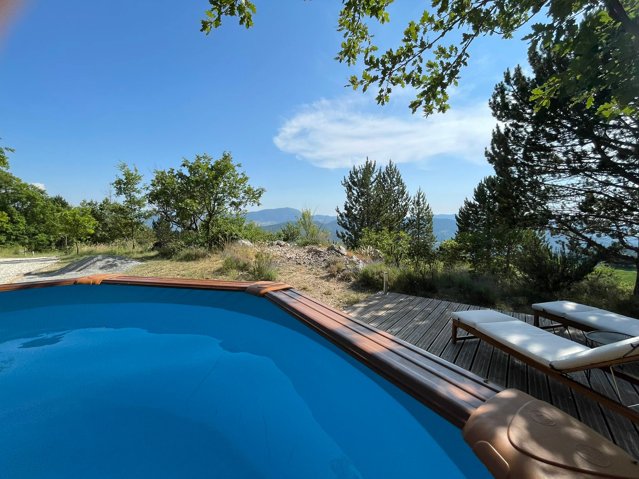 Piscine du chalet de vacances Sérénité en Drôme provençale dans les Baronnies